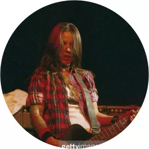 Tracy Almazan - Musical artist