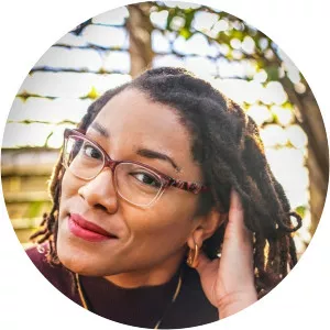 Tracy Deonn photograph