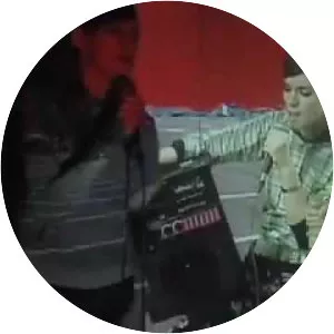 Tracy + the Plastics