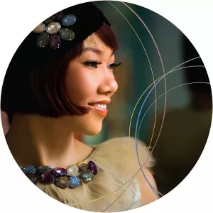 Tran Thu Ha - Vietnamese singer