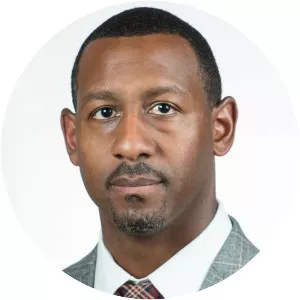 Travis DeCuire - Basketball coach