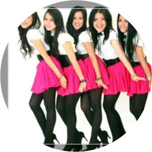 treeji tina with d'girls