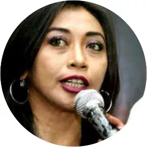 Trie Utami - Indonesian singer