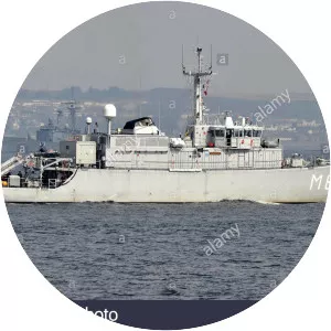Tripartite-class minehunter