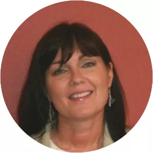 Trish Perry - Novelist