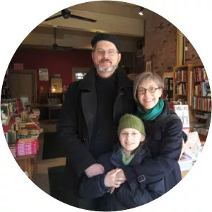 Trixie Willems - Author