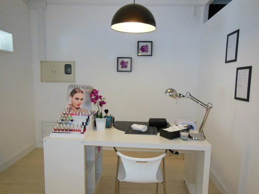 Troia Cabeleireiros - Hair salon in Ferreiros, Portugal