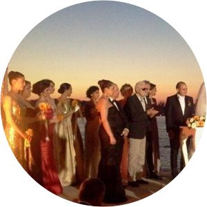 Tugce Calimbay photograph