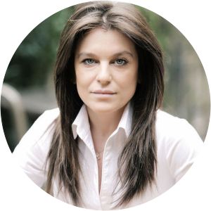 Tugce Tatari photograph