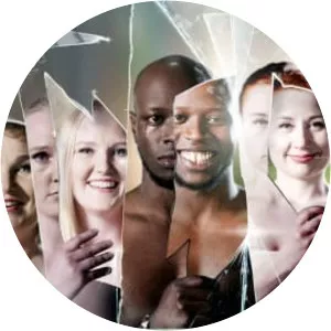 Tuhkimotarinoita - TV program