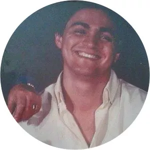 Túlio Régis - Singer