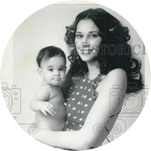 Tulip Victoria Khaury