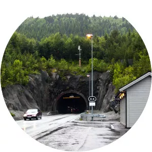 Tussen Tunnel - 