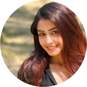 Twinkle Arora - YouTuber