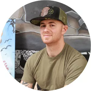 Ty Goossen - Asta Young's husband