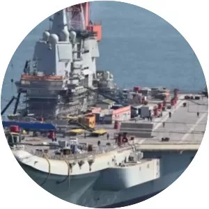 Type 002 aircraft carrier - 