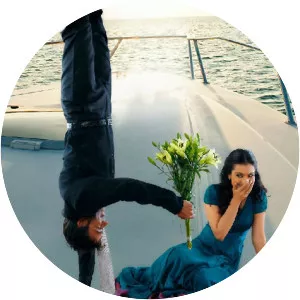 U Me Aur Hum - 2008 ‧ Bollywood/Comedy music ‧ 2h 42m