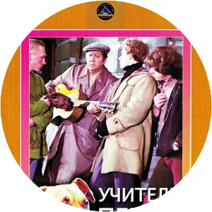 Uchitel peniya - 1973 ‧ Music/Comedy ‧ 1h 26m
