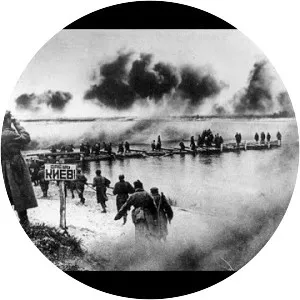 Ukraine in Flames - 1944 ‧ Black and white/Documentary ‧ 1h 20m