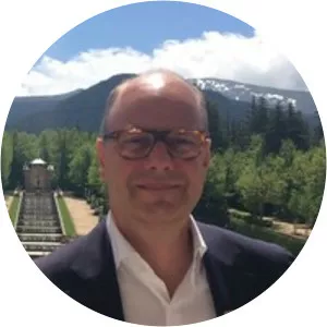 Ulf Falkengren - Sales management ‧ Annika Falkengren's husband