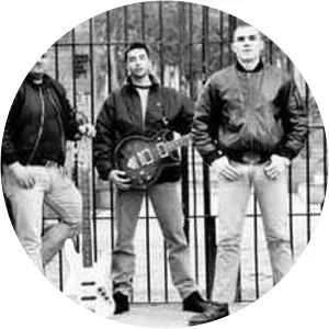 Último Asalto - Musical group