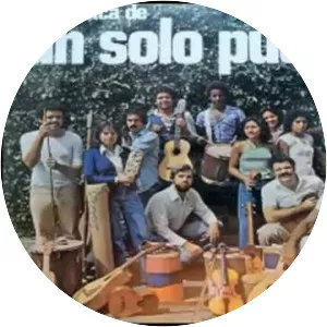 Un Solo Pueblo - Musical group