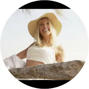 UNDRESSD - Musical artist