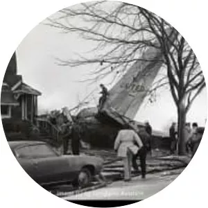 United Airlines Flight 553