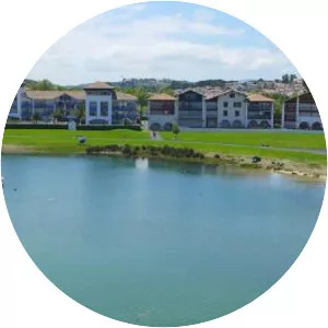 Untxin - River in France