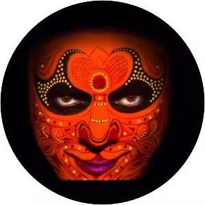 Uttama Villain - 2015 ‧ Drama/Romance ‧ 2h 53m
