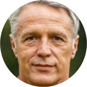 Uwe Neuhaus - German football player