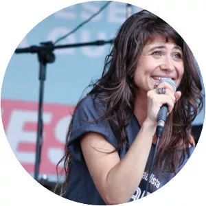 Uyara Torrente - Singer