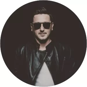 V-Dat - Musical artist