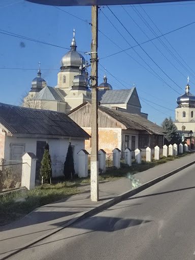 v. Medenychi  - Bus stop in Ukraine