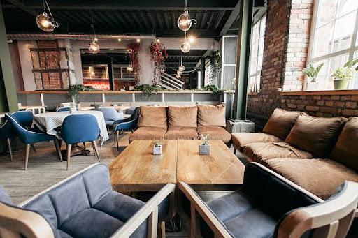 V Molodosti - Restaurant