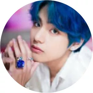 V  - South Korean singer