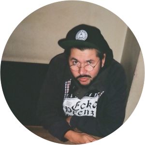 V. Raeter - Musical artist