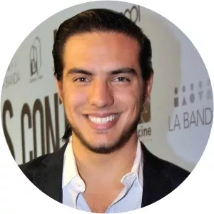 Vadhir Derbez
