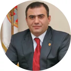 Vahe M. Hakobyan