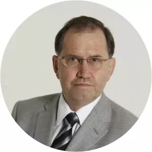 Valdir Bündchen - Brazilian writer ‧ Gisele Bündchen's father