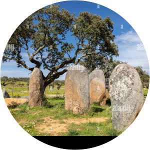 Vale Maria do Meio Cromlech - 