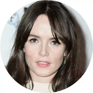 Valene Kane - Actress