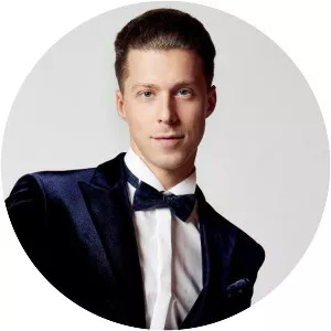 Valentin Lusin - Dancer ‧ Renata Lusin's husband