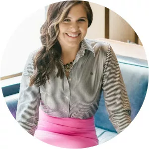 Valerie Turner - Guitarist