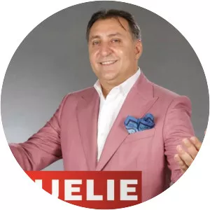 Vali Vijelie - Singer