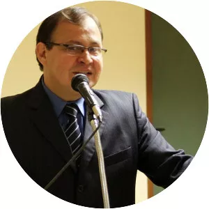 Vallisney de Souza Oliveira photograph