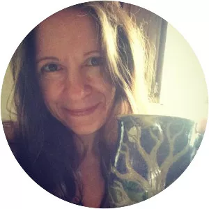 Valya Dudycz Lupescu