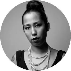 Vanessa Fernandez - Singer