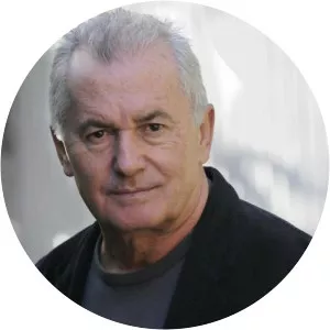 Victor Manuel - Spanish singer-songwriter