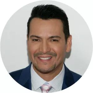Víctor Manuelle - Singer